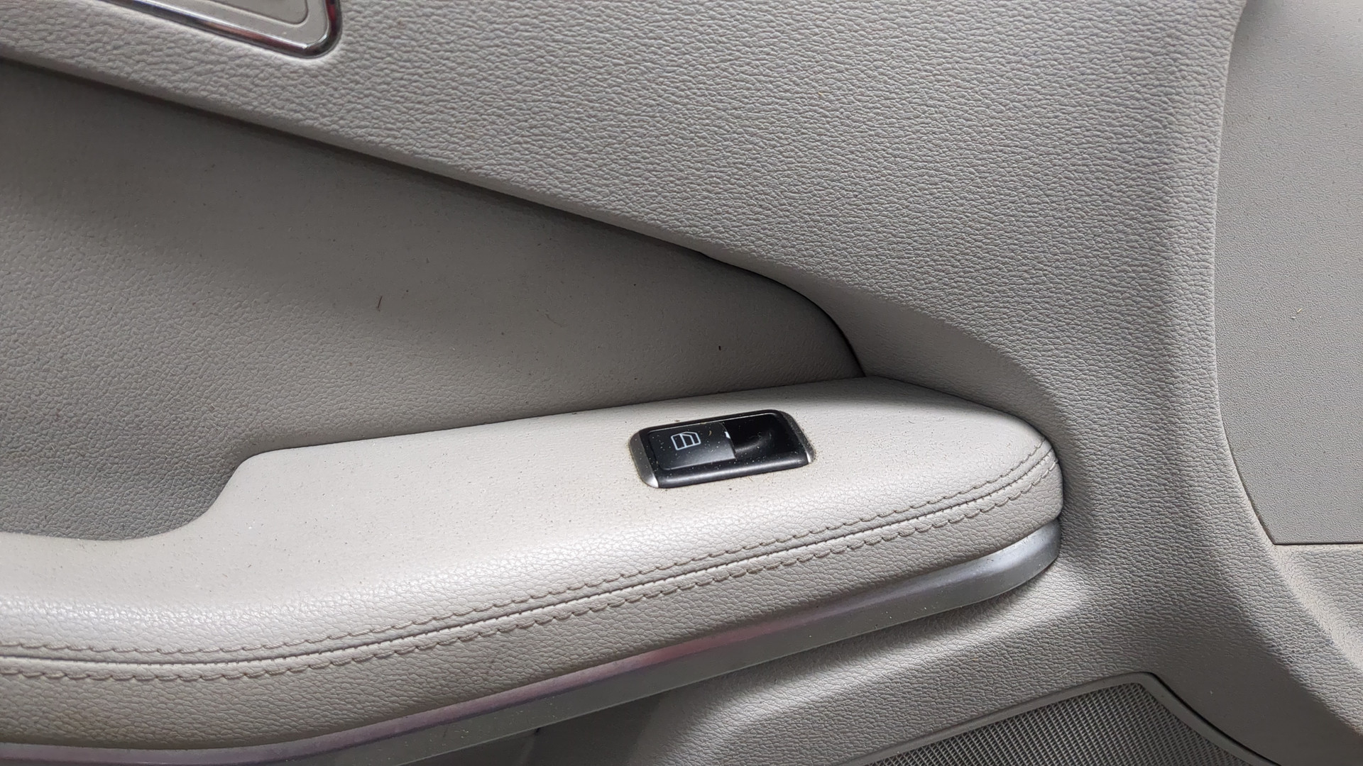 Дверь передняя левая