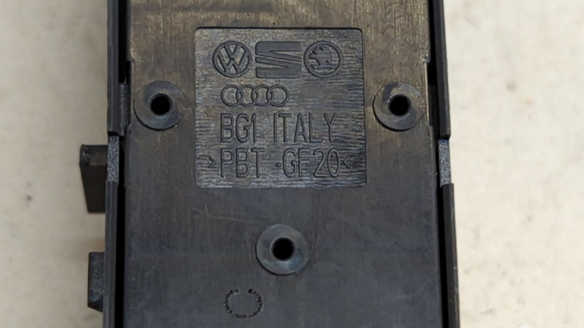 Кнопка света противотуманных фар