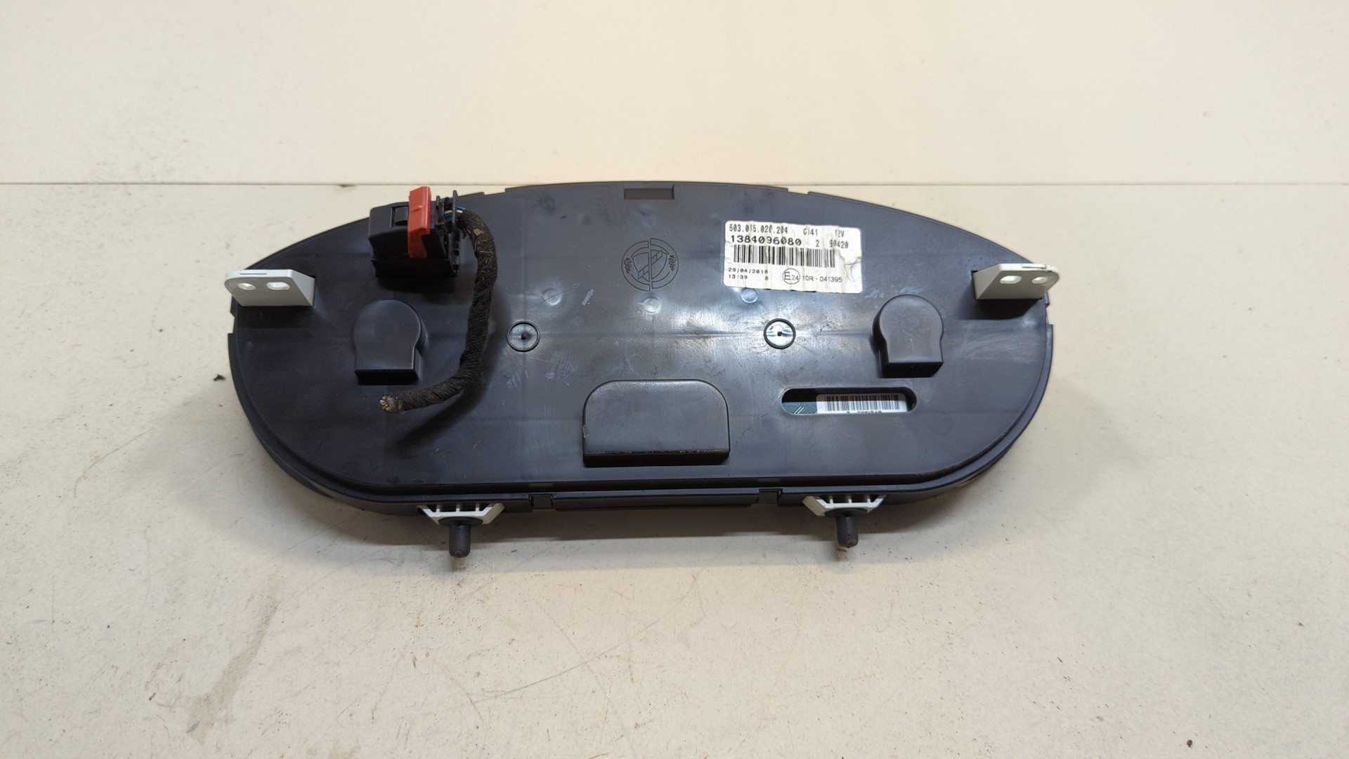 Панель приборов