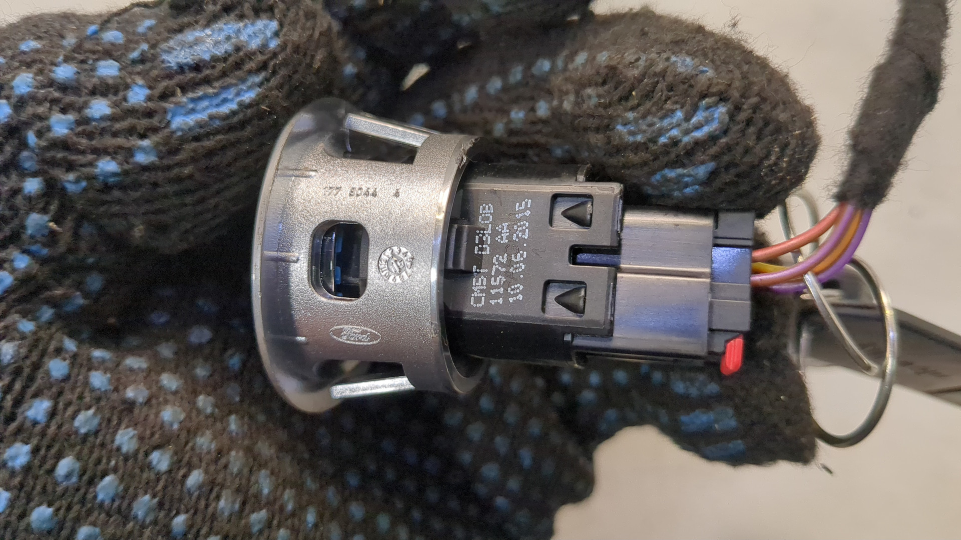 Ключ зажигания