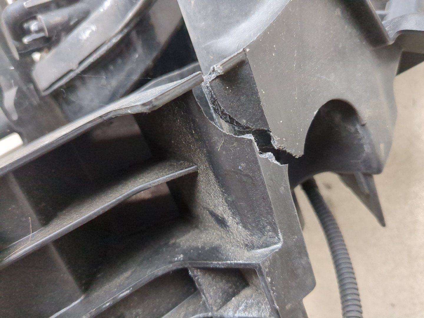 Фара правая