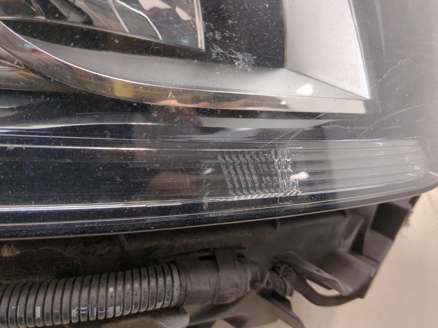 Фара правая