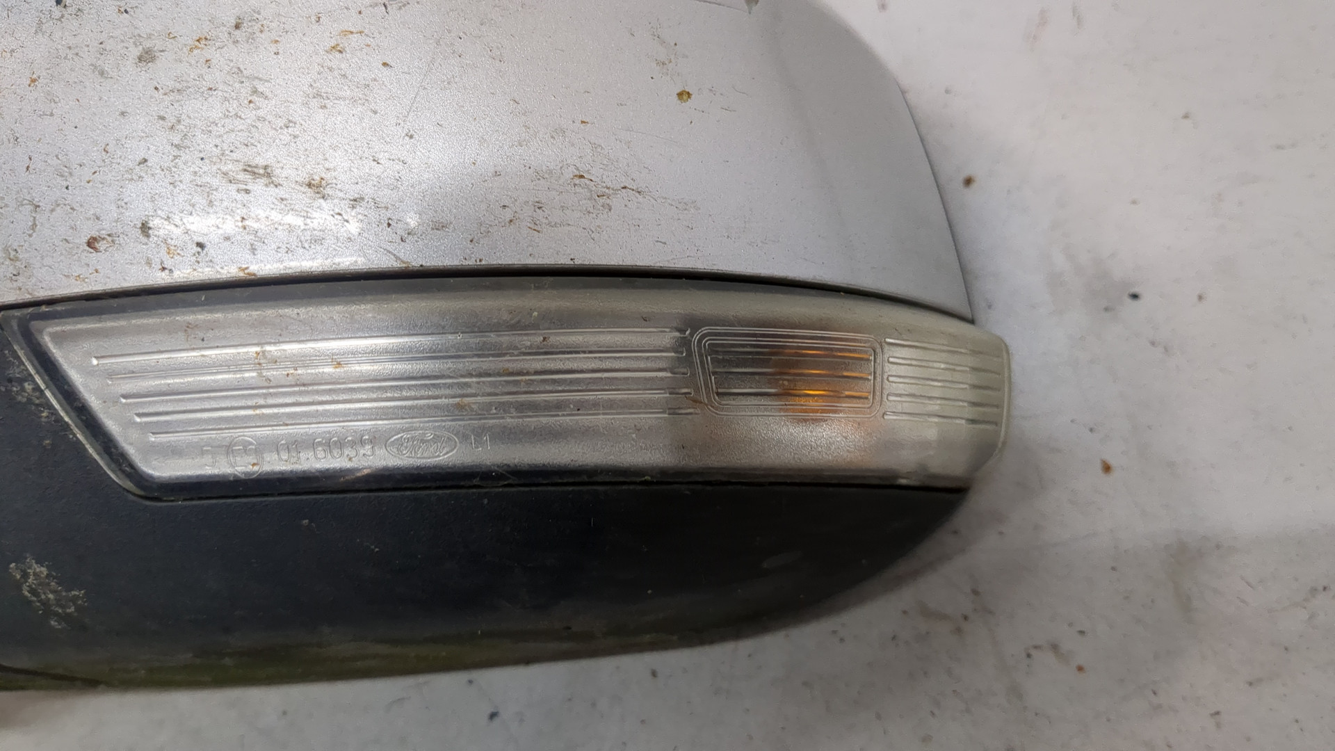 Зеркало левое электрическое