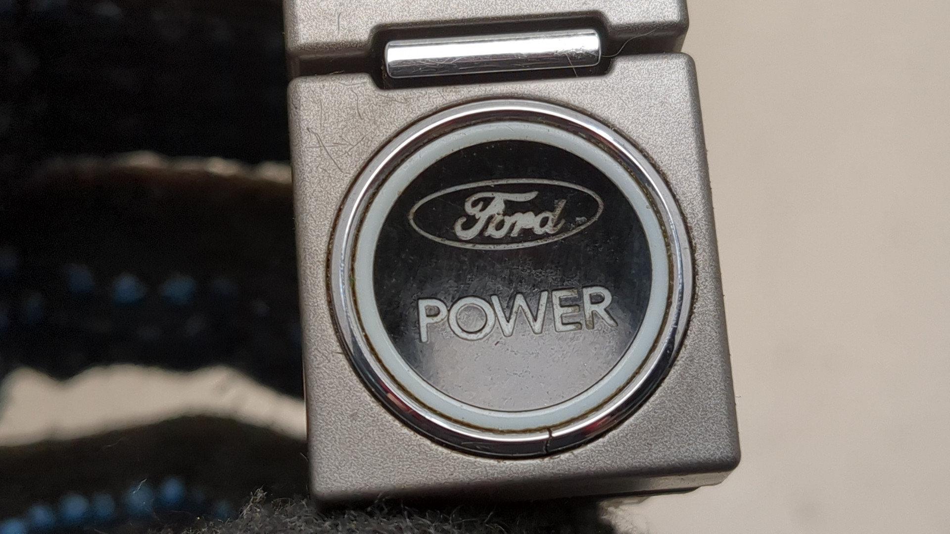 Кнопка аварийной остановки