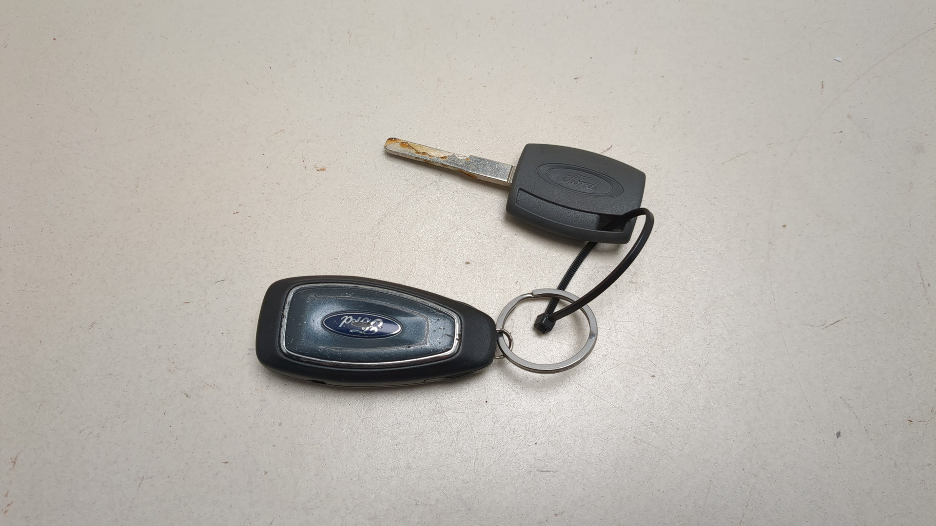 Ключ зажигания