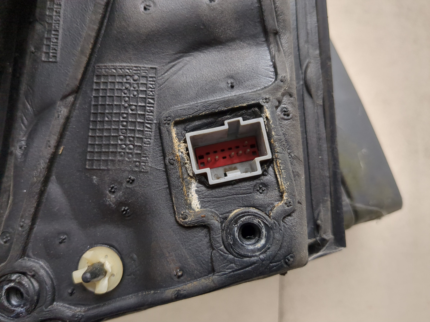 Зеркало правое электрическое