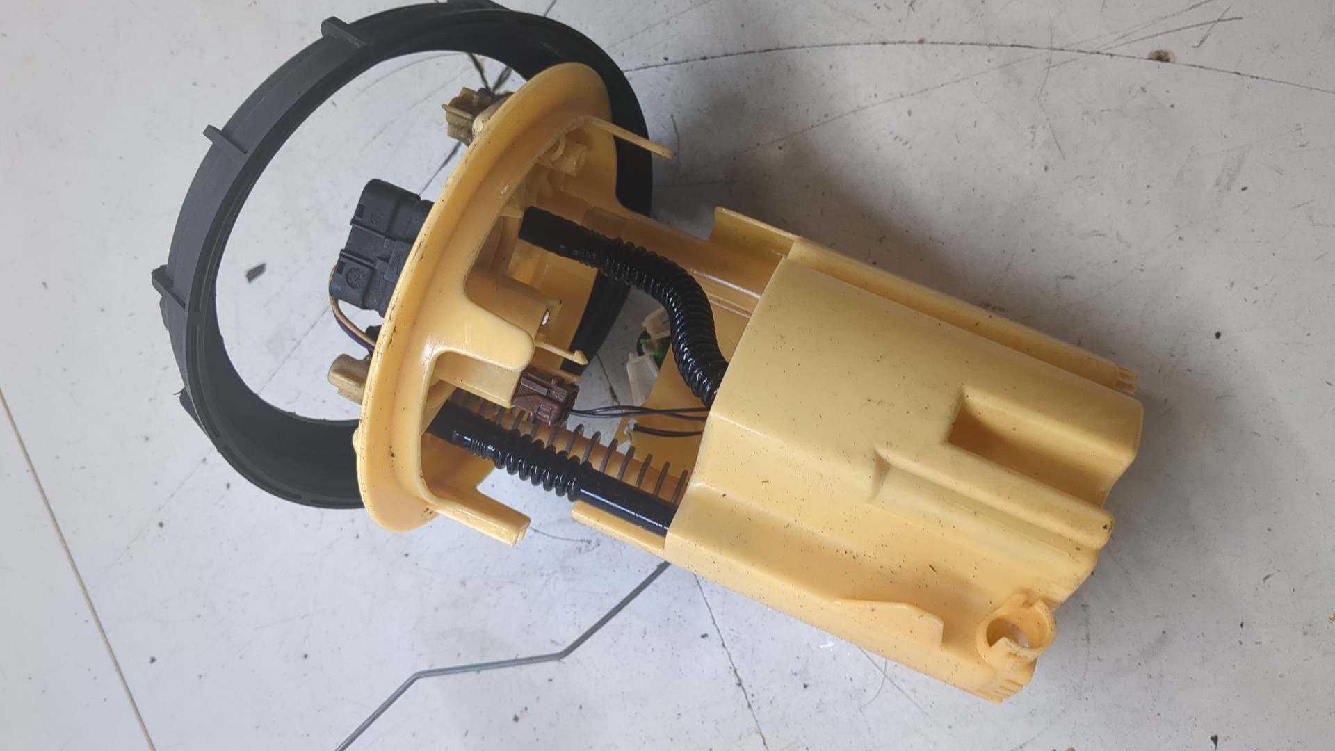 Насос топливный электрический