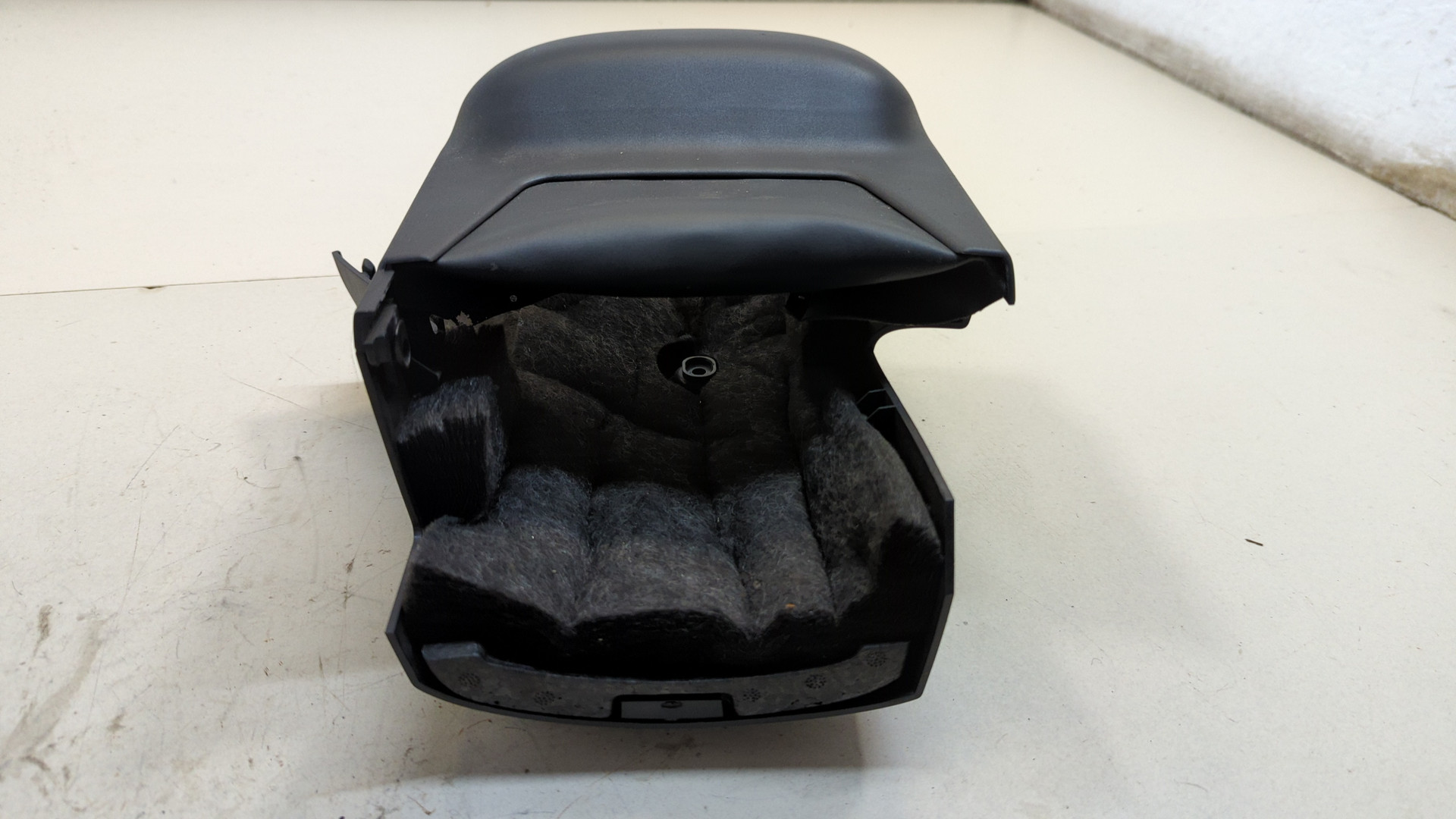 Кожух рулевой колонки