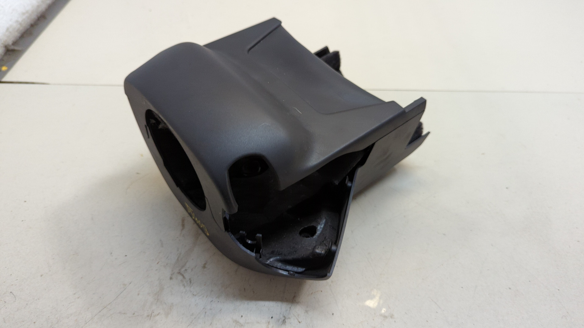 Кожух рулевой колонки