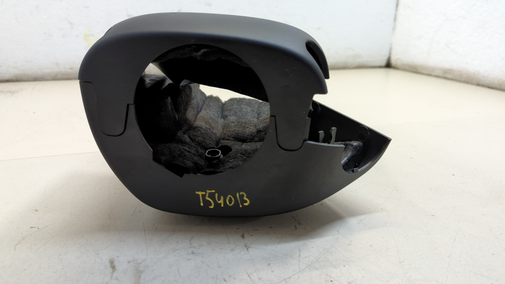 Кожух рулевой колонки