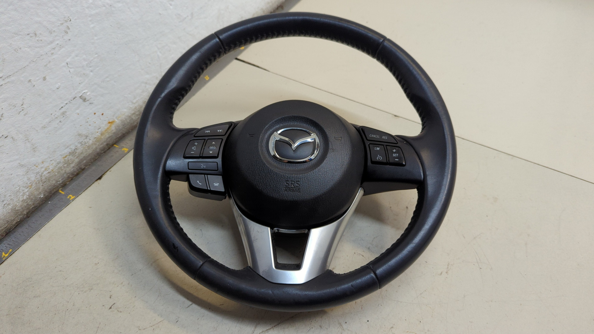 Рулевое колесо (руль)