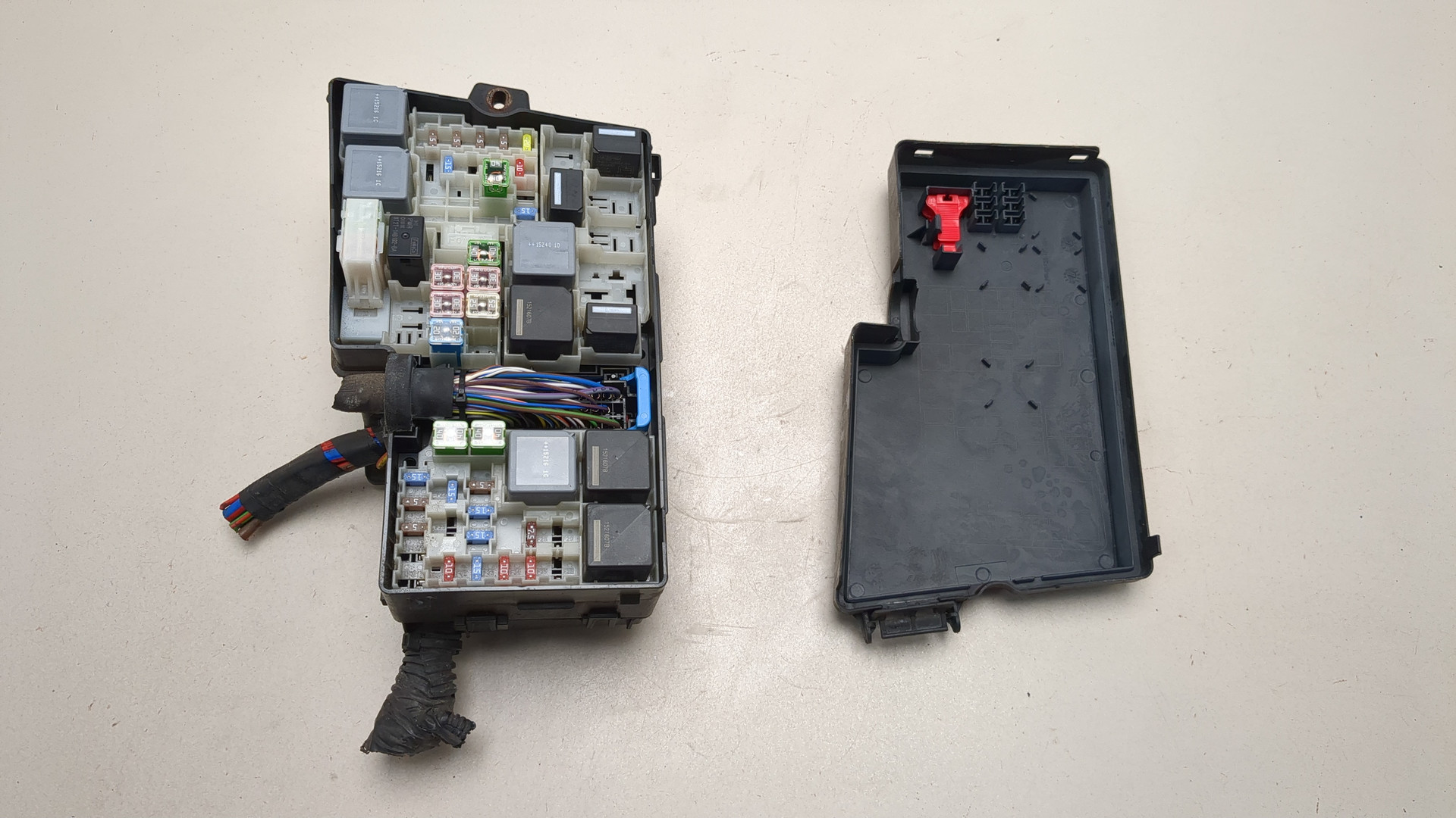 Блок предохранителей