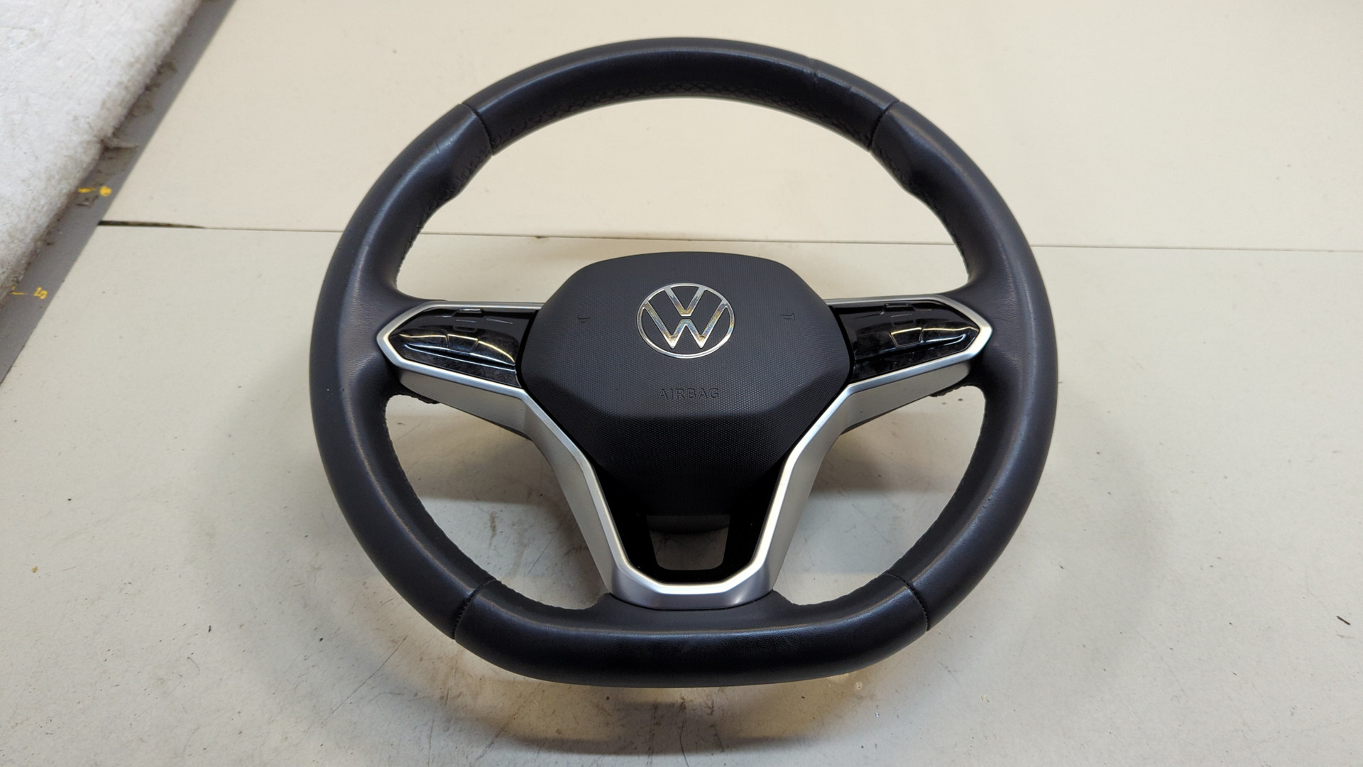 Рулевое колесо (руль)