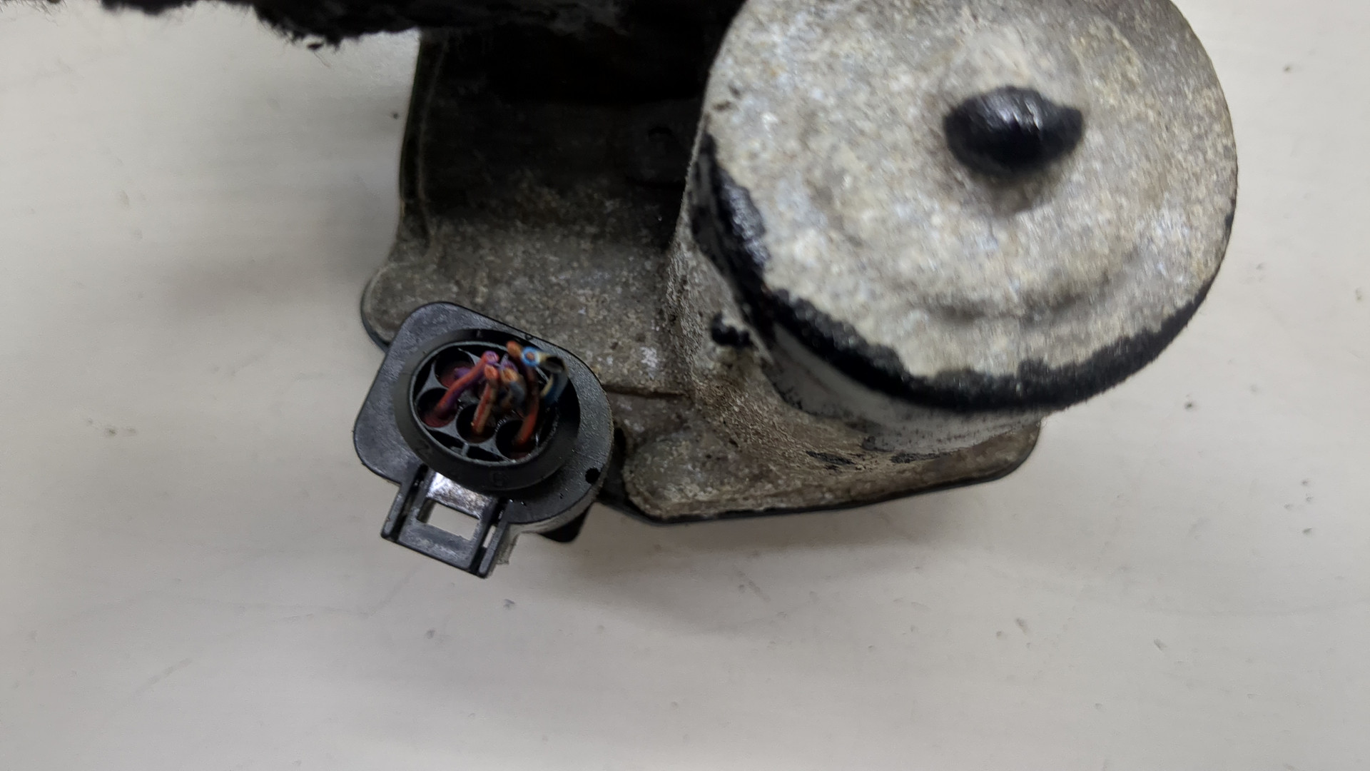 Заслонка дроссельная электрическая