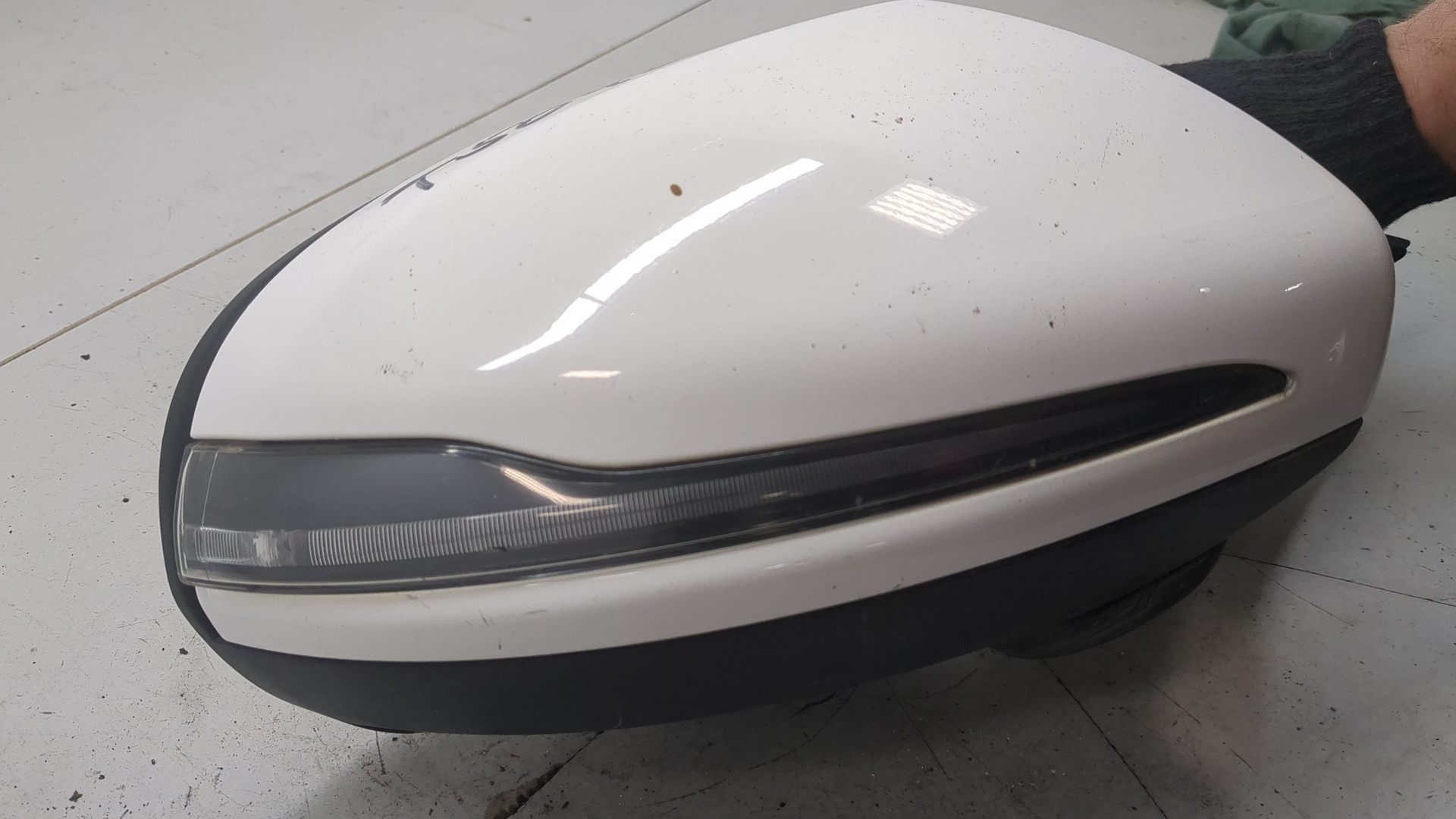 Зеркало правое электрическое