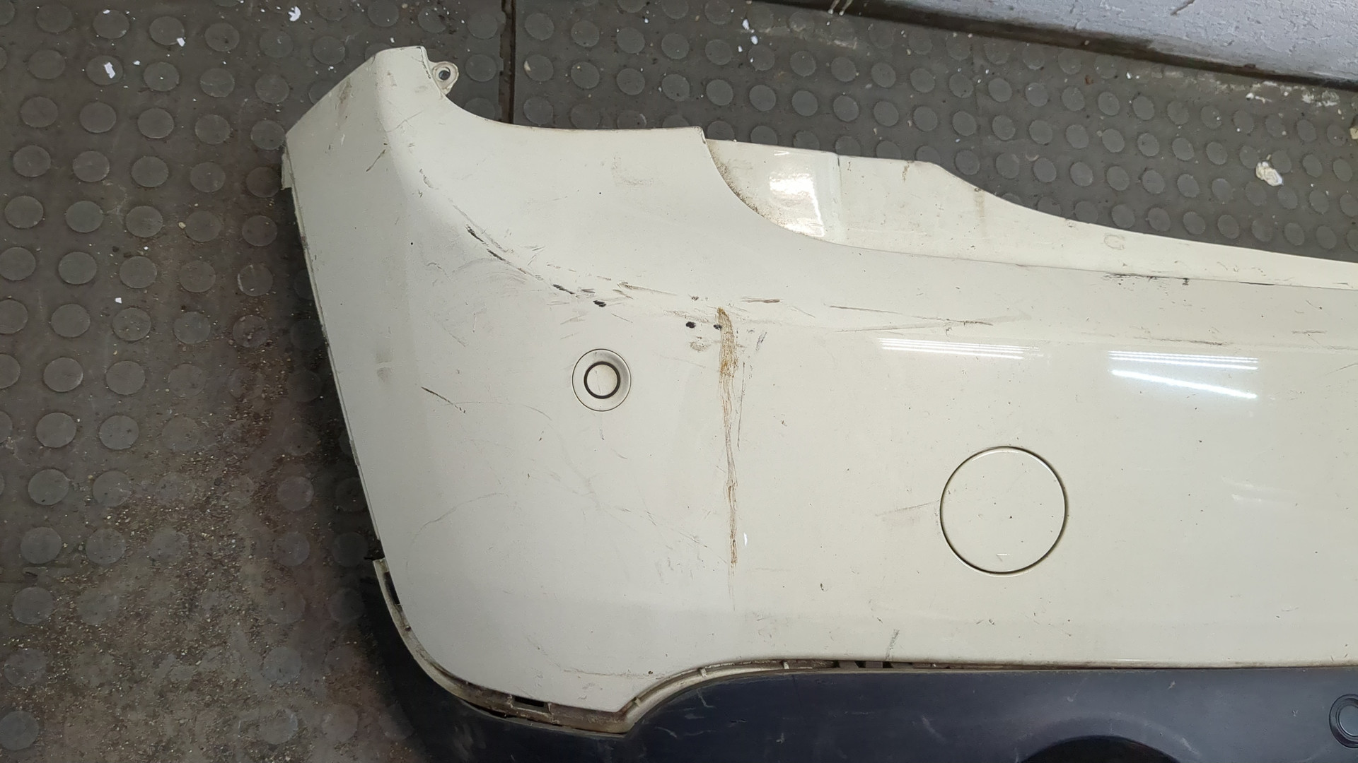 Бампер задний