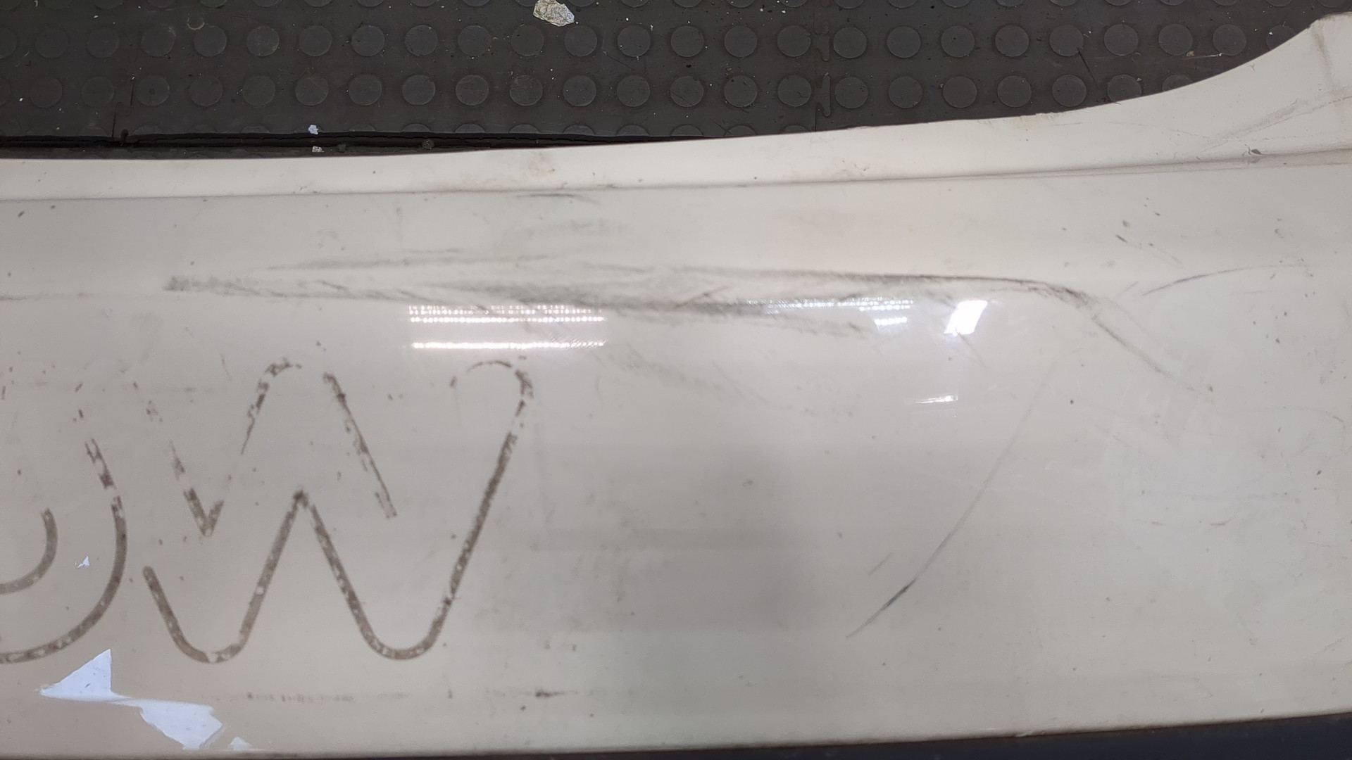 Бампер задний