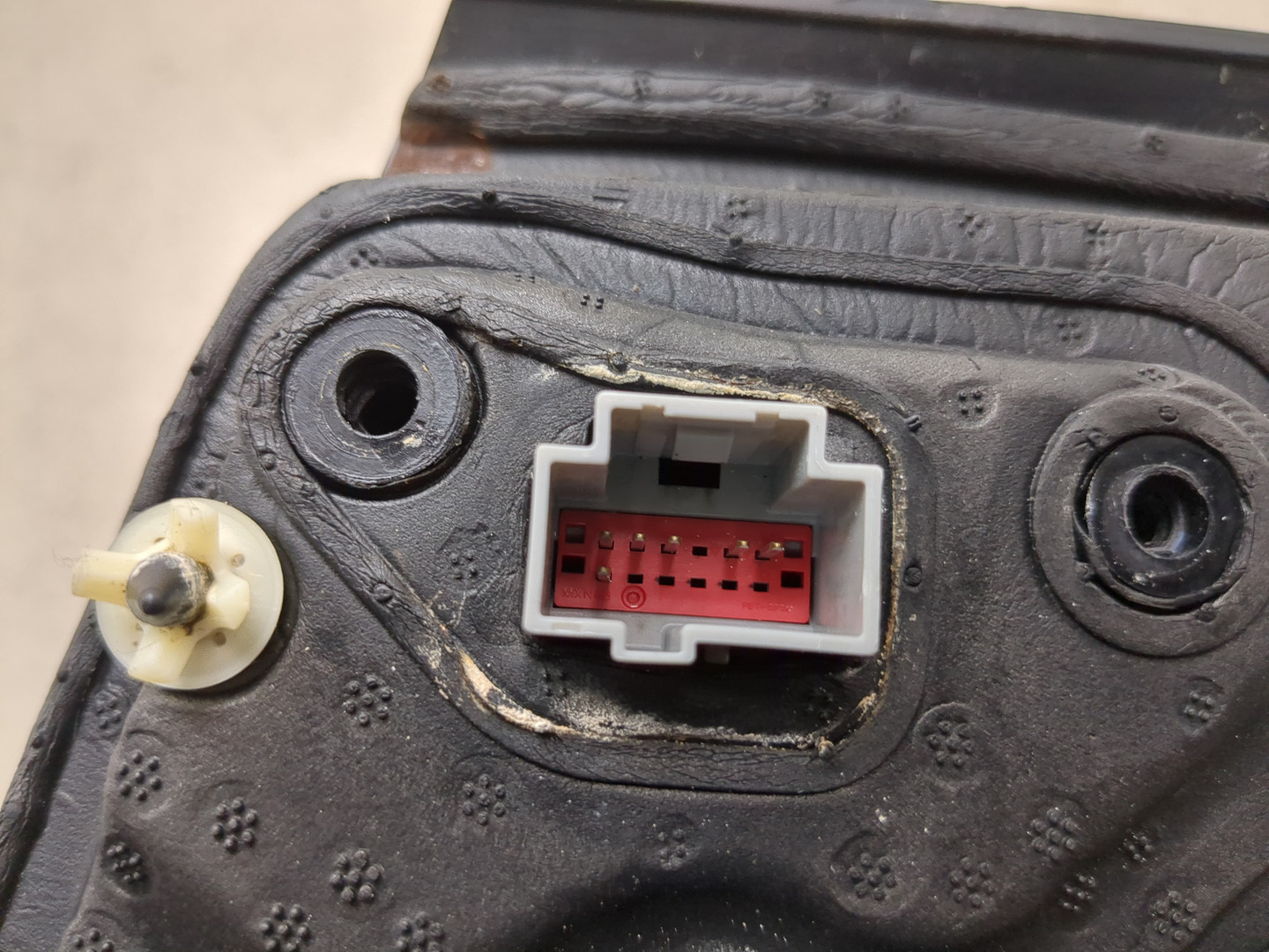 Зеркало левое электрическое