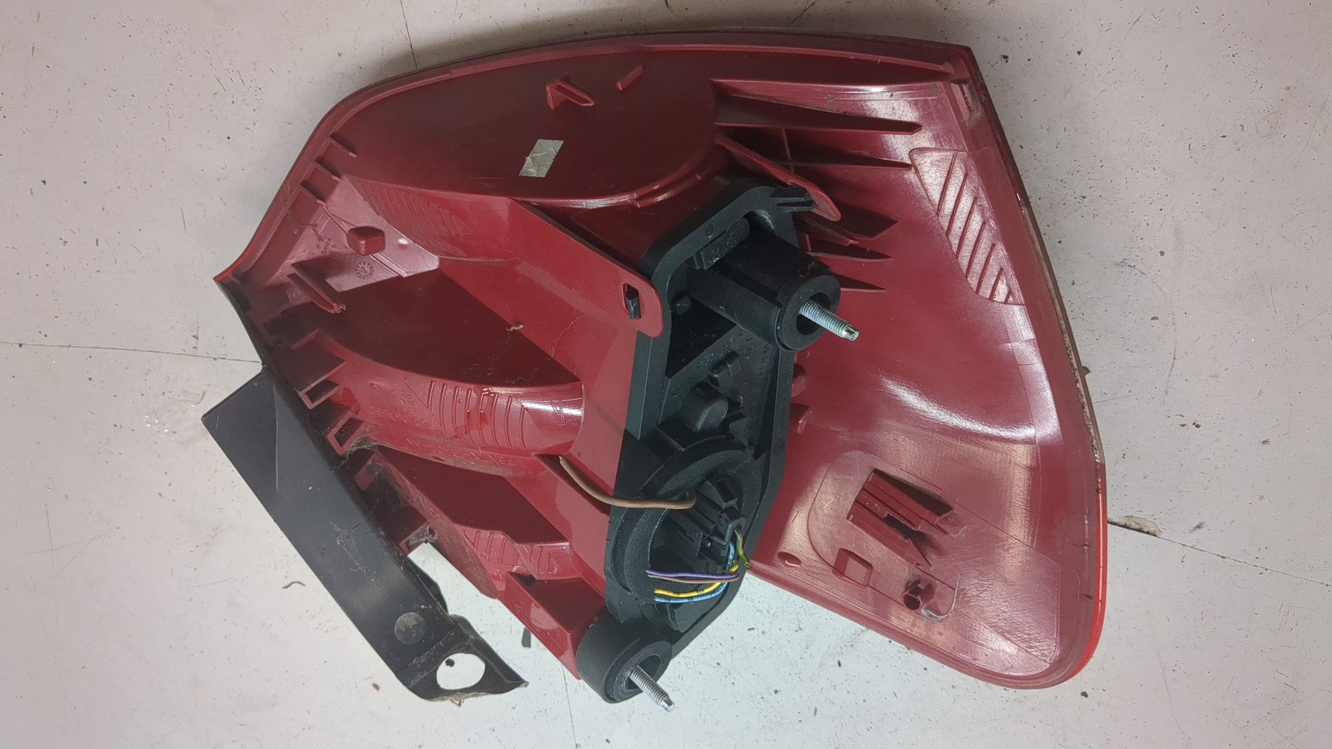 Фонарь задний правый