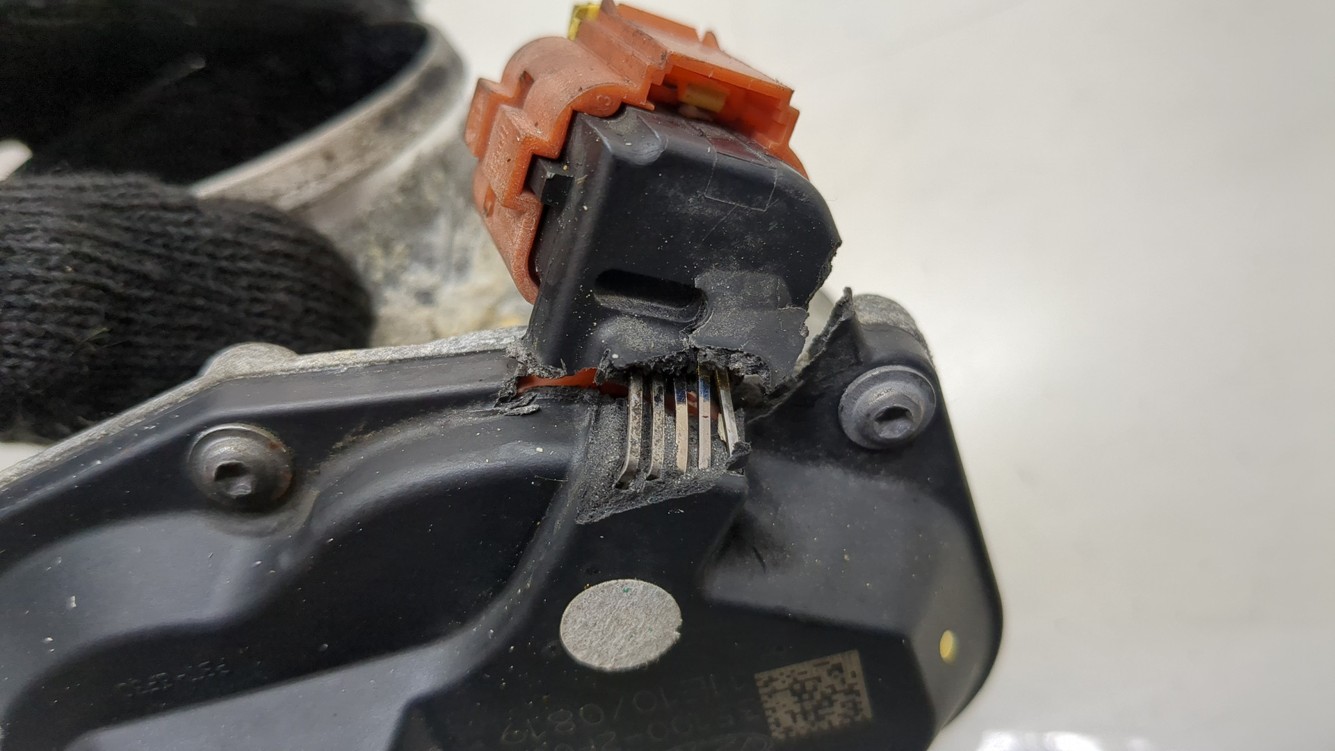 Заслонка дроссельная электрическая