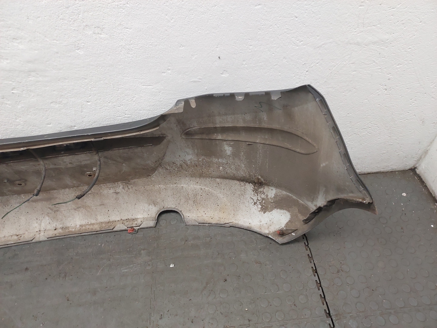 Бампер задний