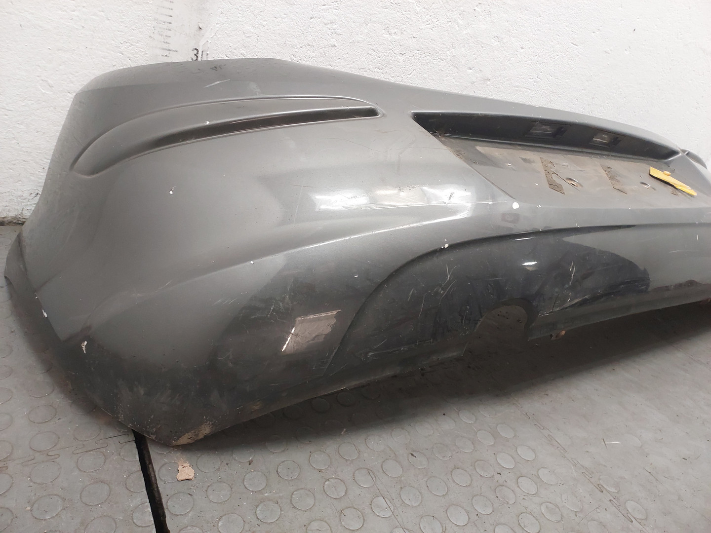 Бампер задний