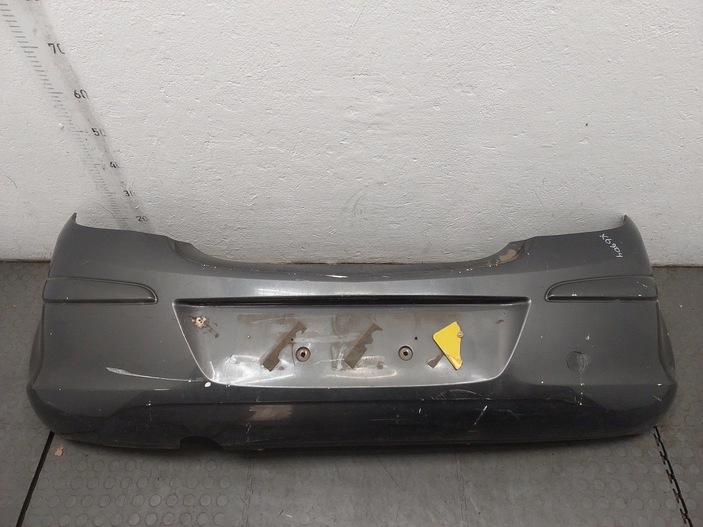 Бампер задний