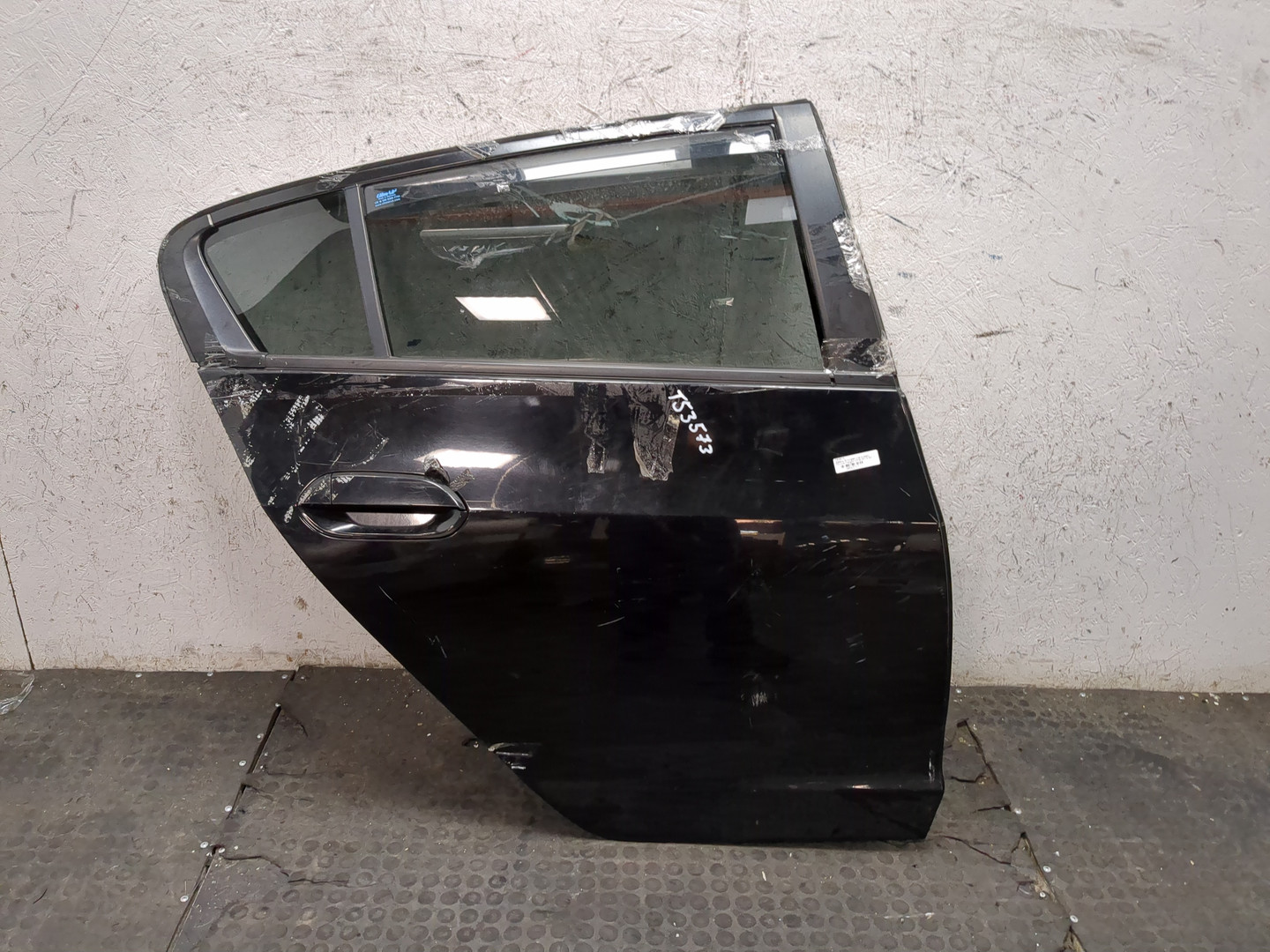 Дверь задняя правая