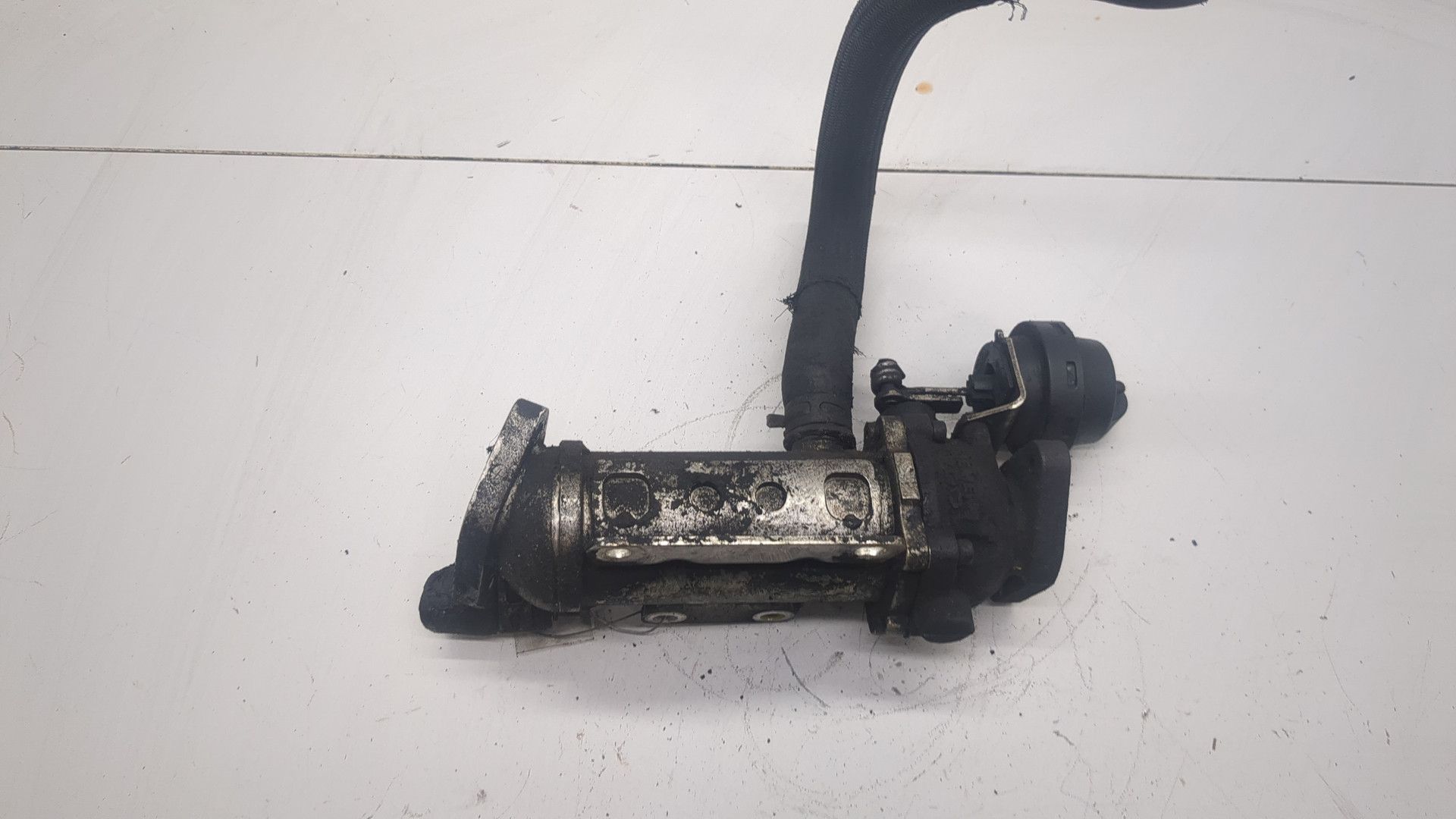 Тройник вентиляции картерных газов