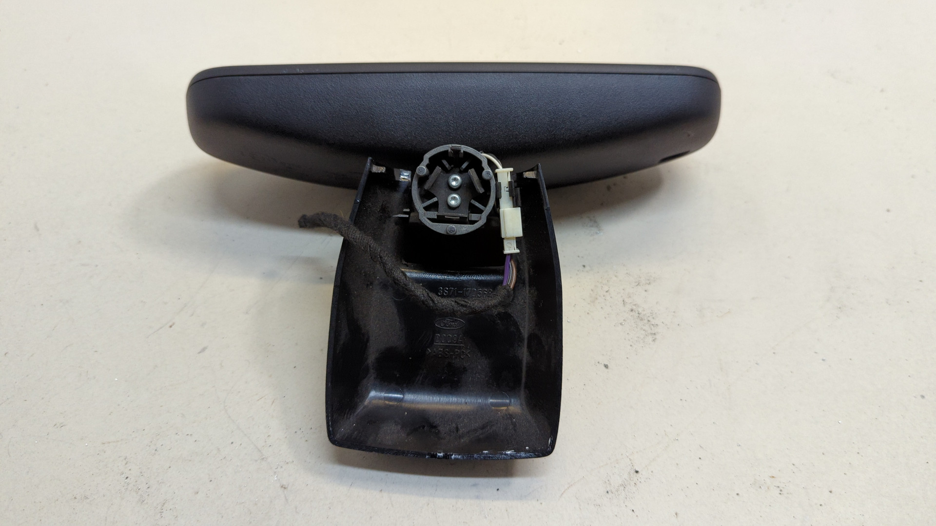 Зеркало заднего вида