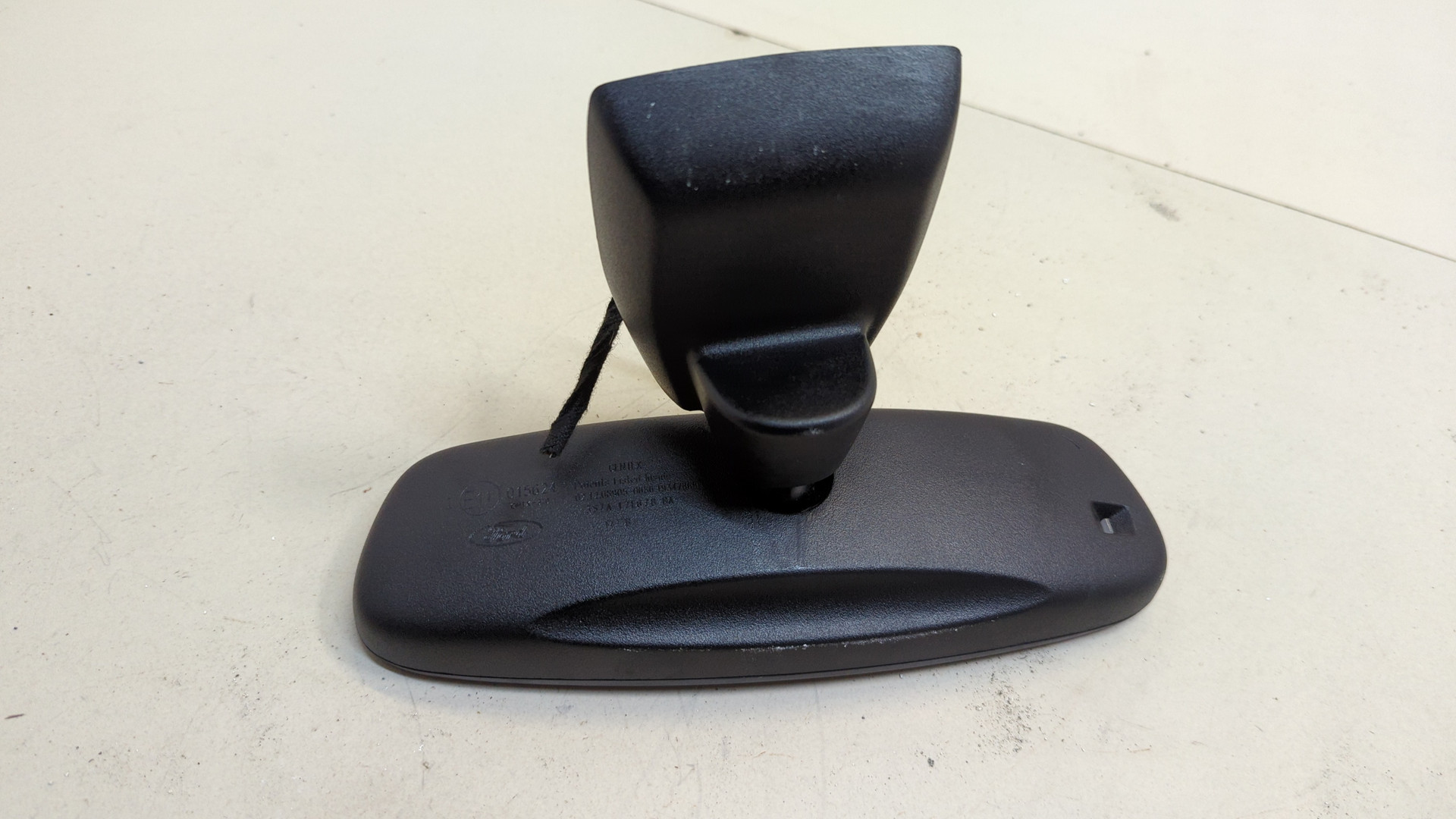 Зеркало заднего вида