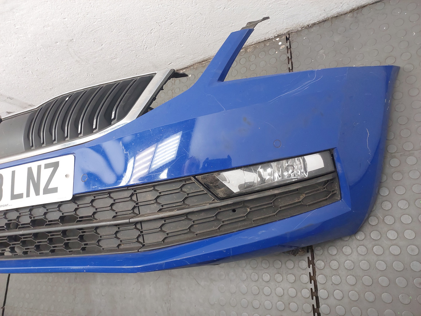 Бампер передний