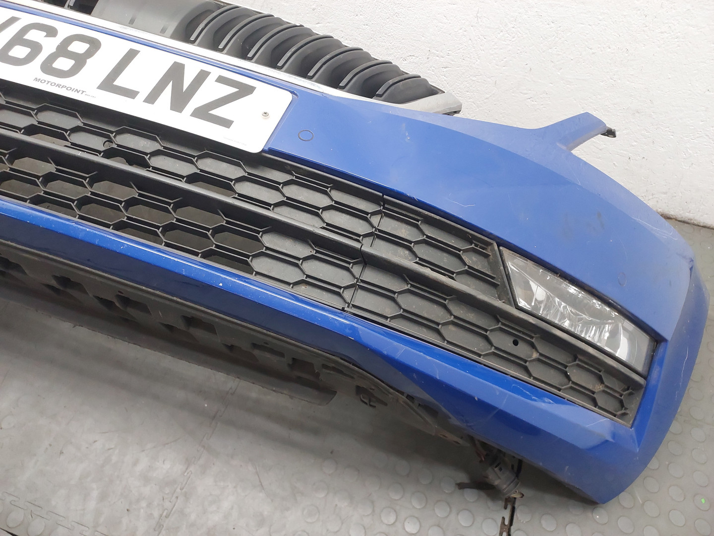 Бампер передний