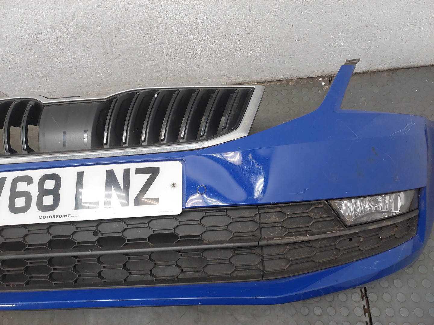 Бампер передний