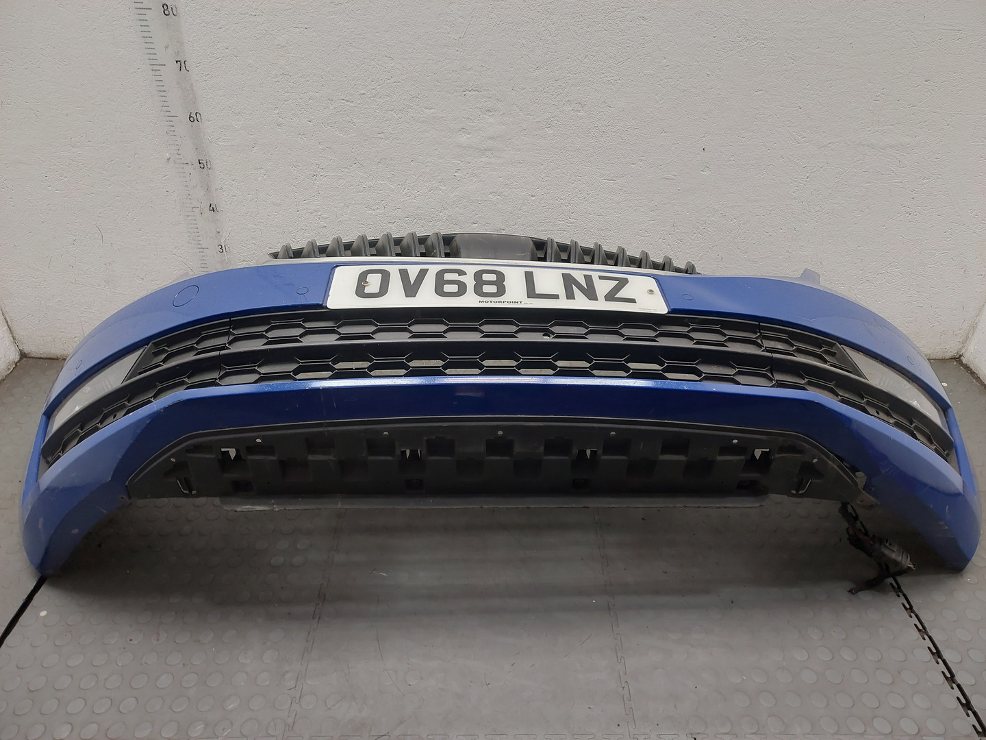 Бампер передний