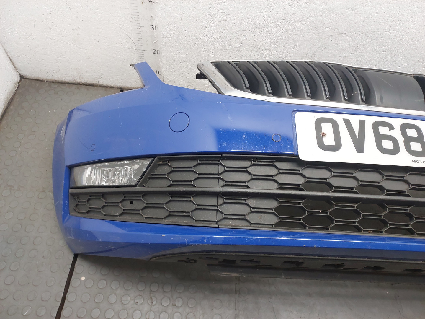 Бампер передний