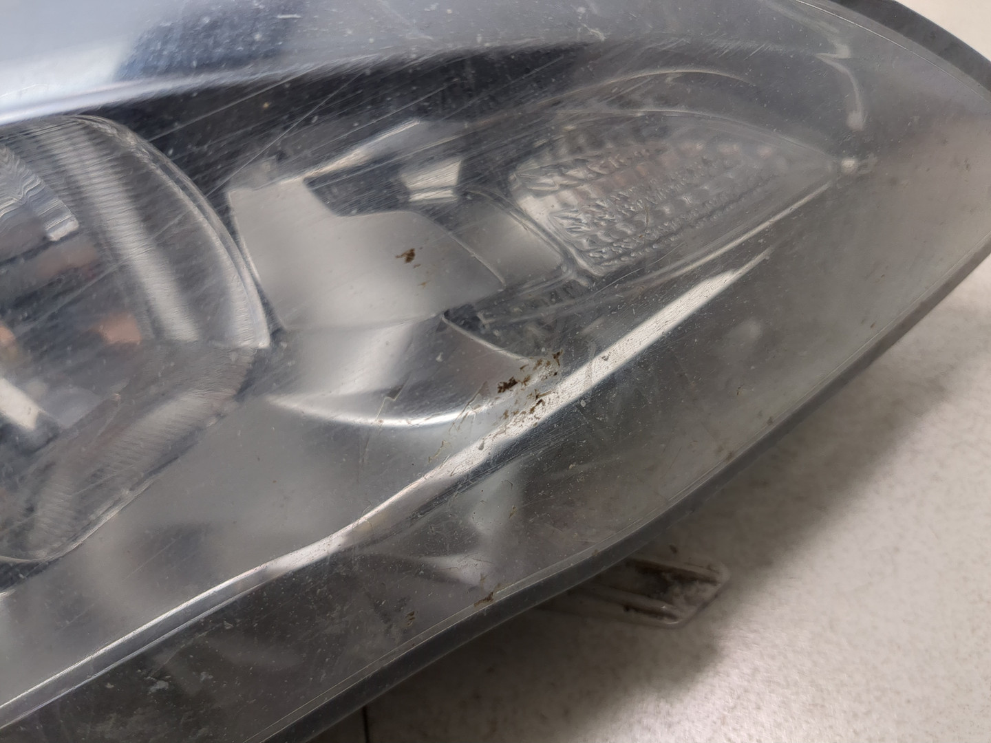 Фара правая