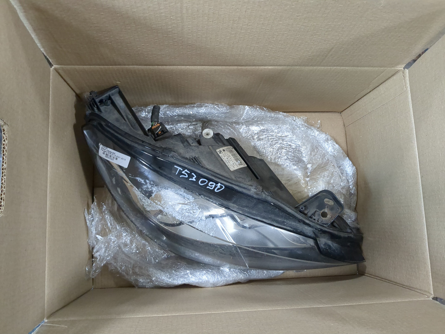 Фара правая