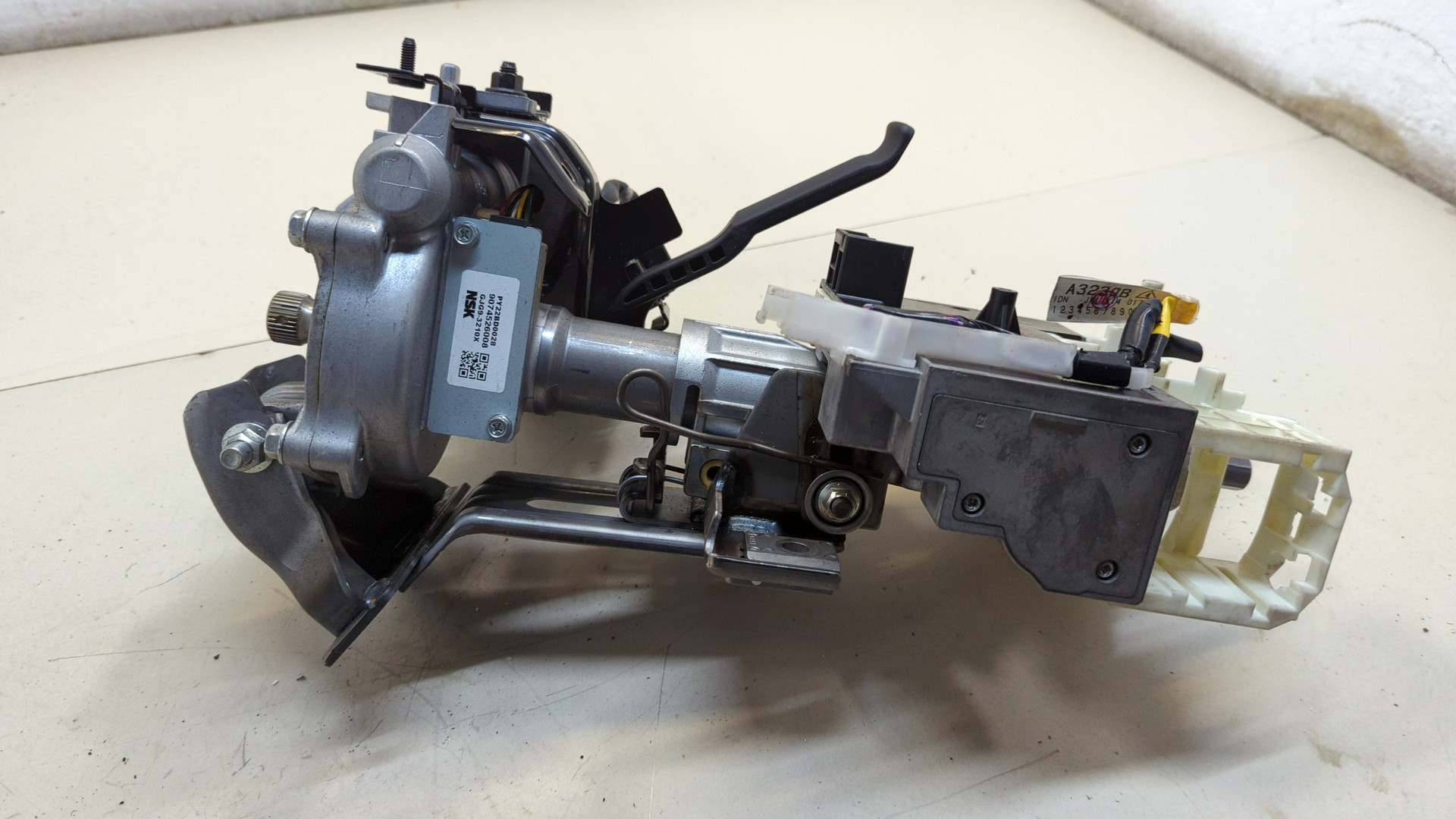 Серводвигатель рулевой рейки