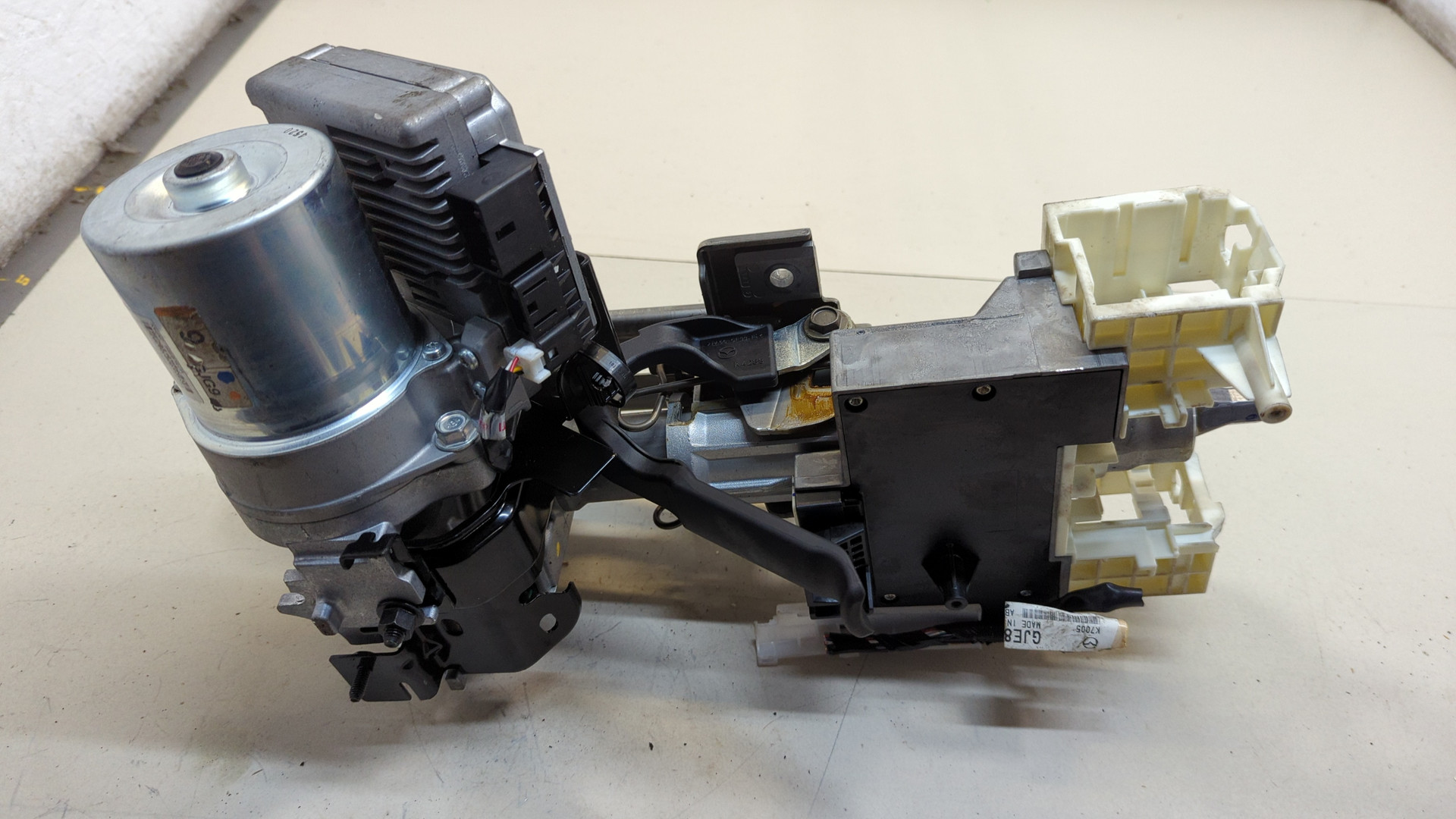 Серводвигатель рулевой рейки