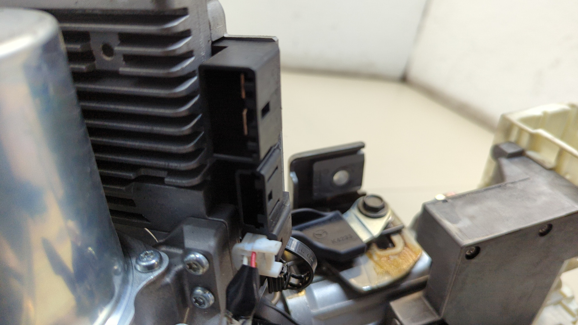 Серводвигатель рулевой рейки