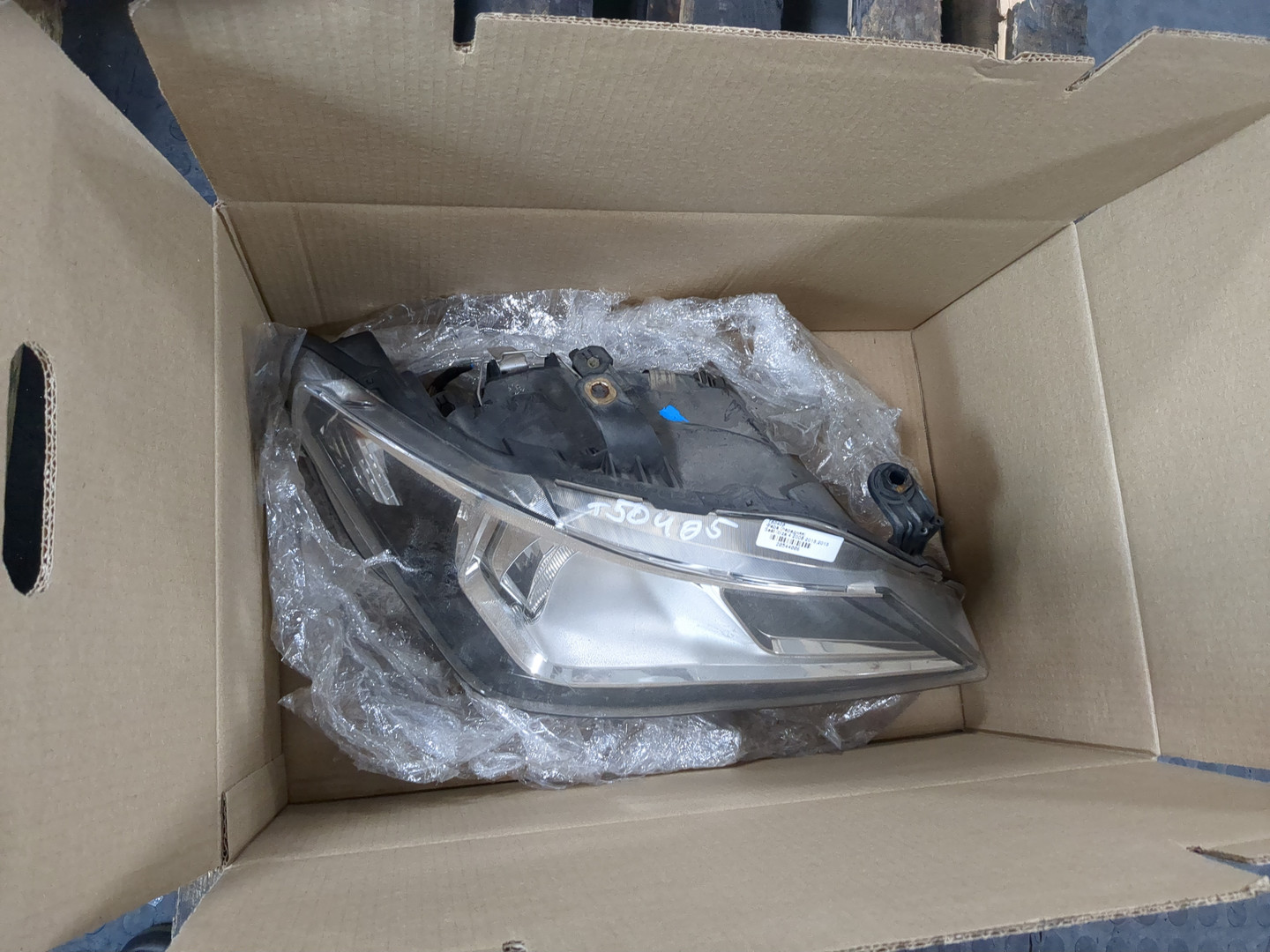 Фара правая