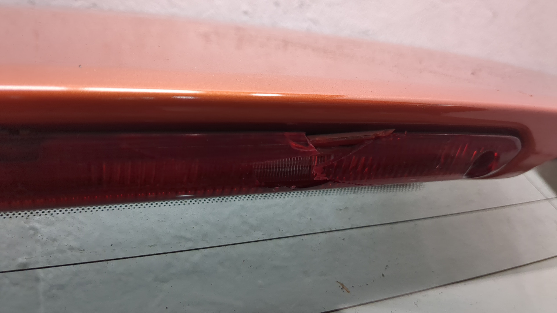 Дверь багажника