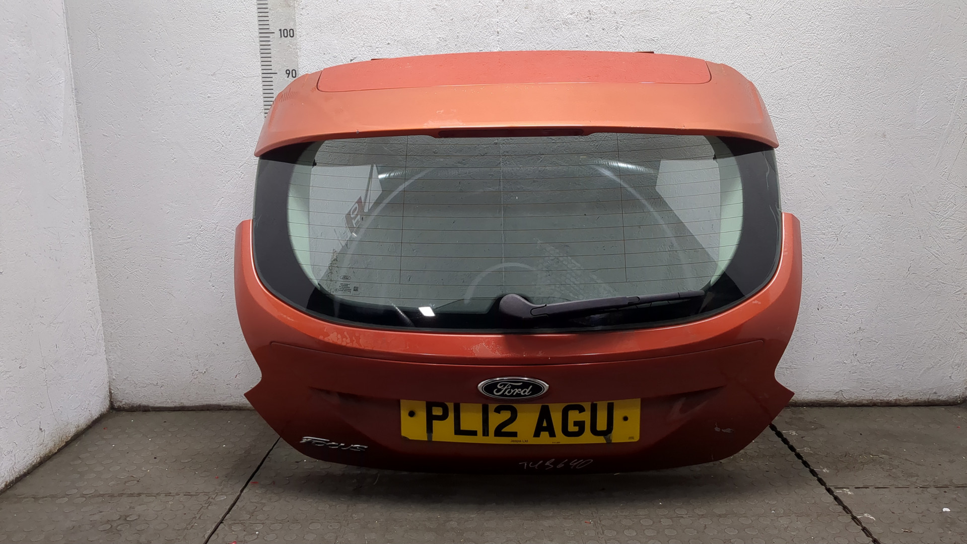 Дверь багажника