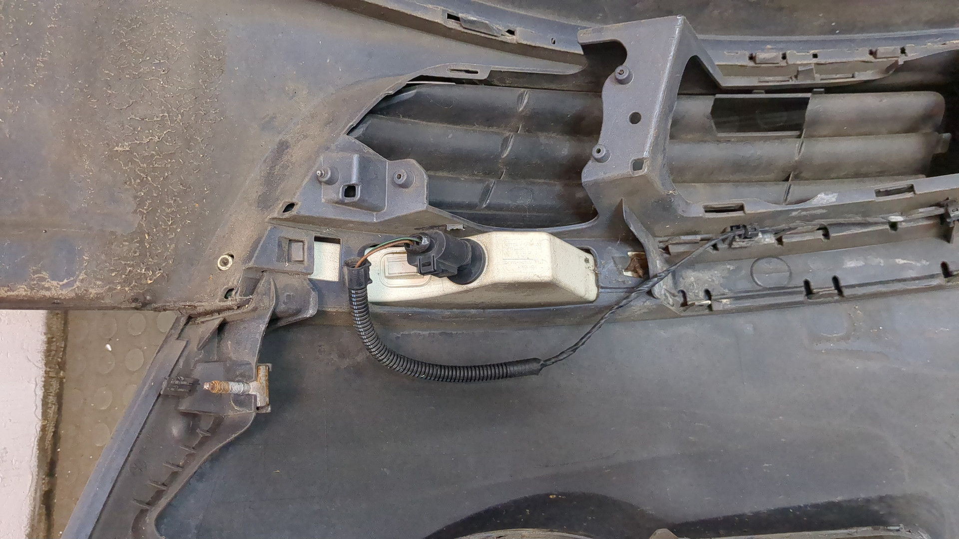 Бампер передний