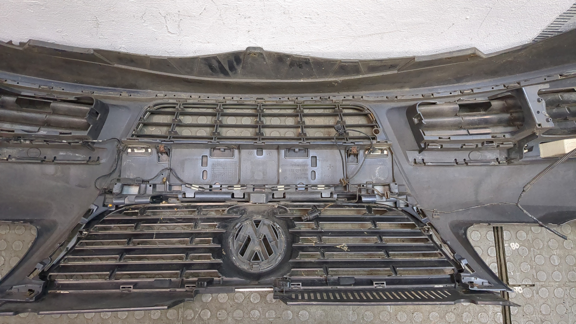 Бампер передний