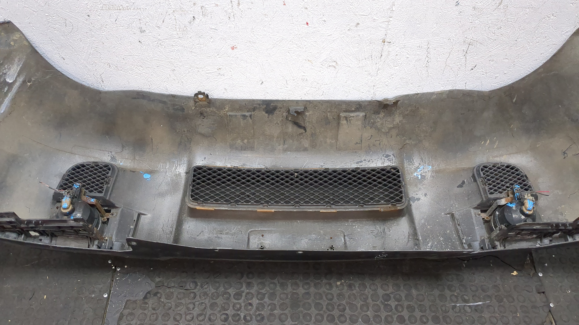 Бампер передний