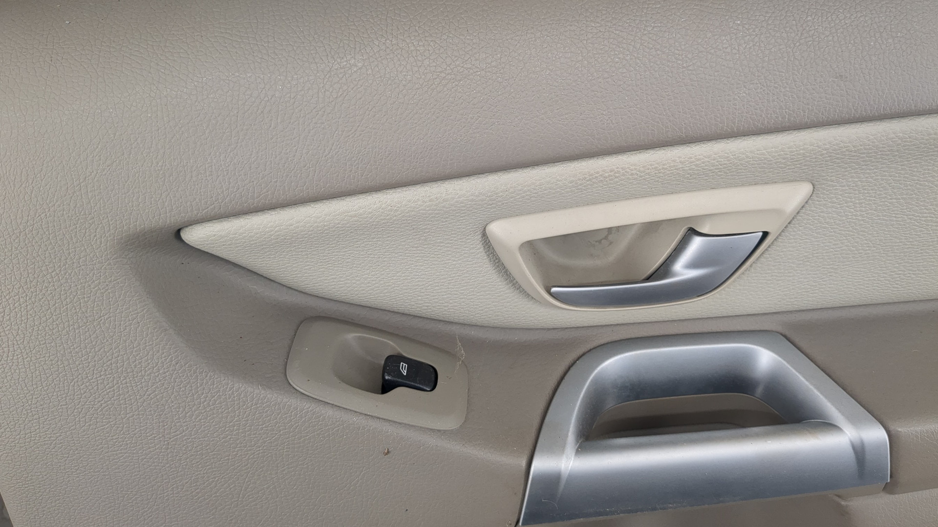 Дверь задняя правая