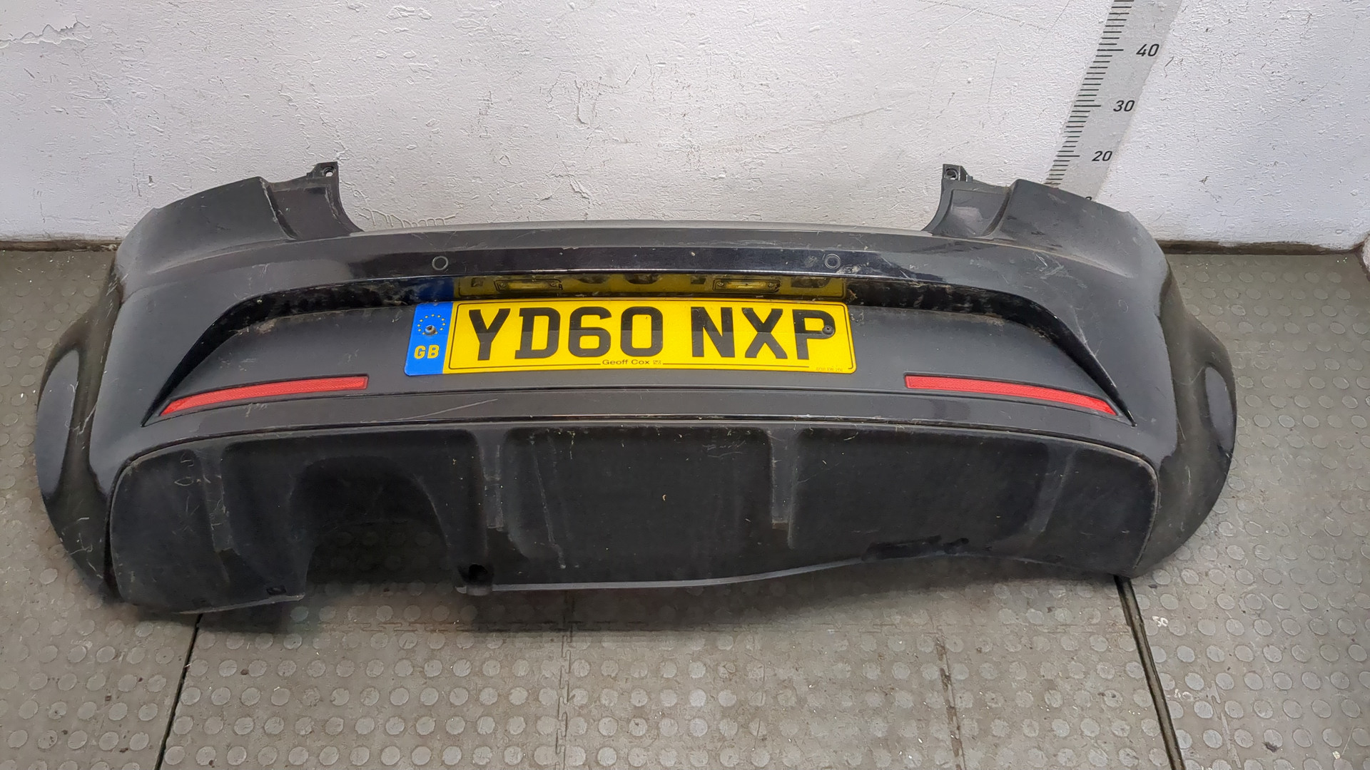 Бампер задний