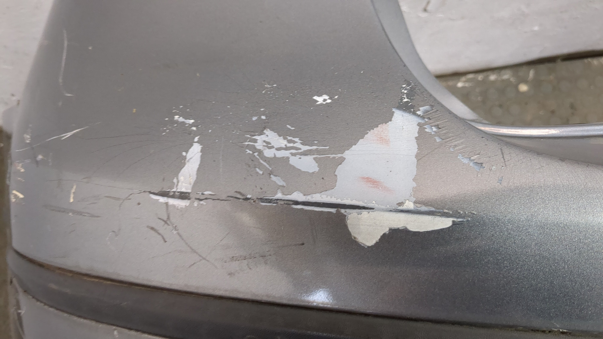 Бампер задний